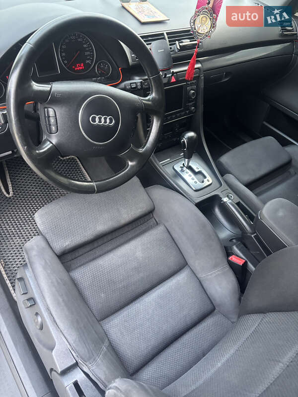 Универсал Audi A4 2004 в Старом Самборе