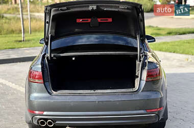 Седан Audi A4 2017 в 