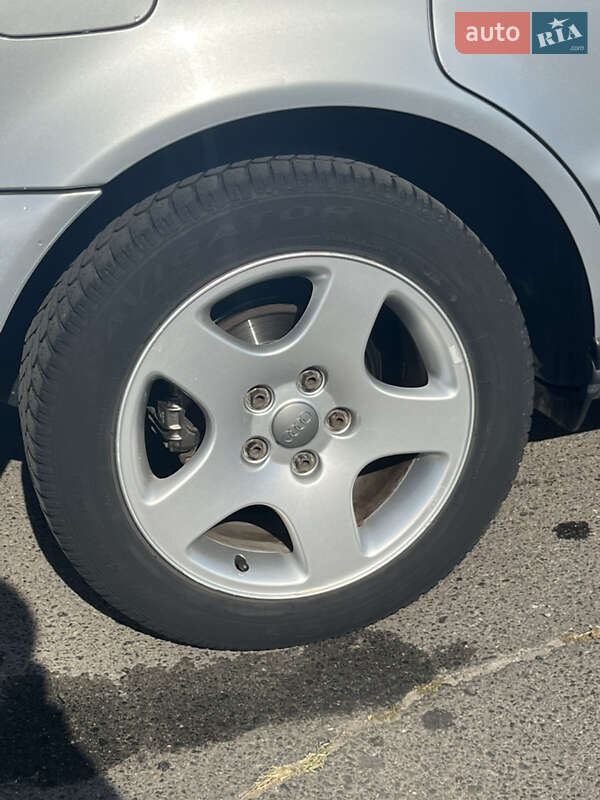 Седан Audi A4 1997 в Ямполе фото 7 Седан Audi A4 1997 в Ямполе