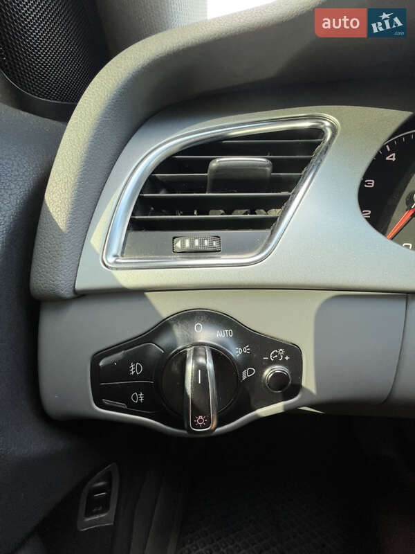 Седан Audi A4 2010 в Чернобае фото 15 Седан Audi A4 2010 в Чернобае