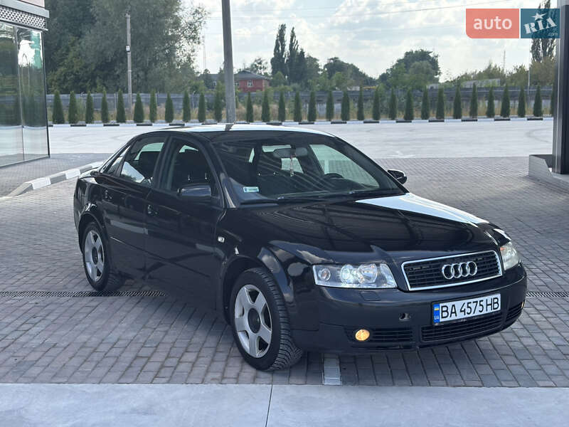 Седан Audi A4 2004 в Звягелі