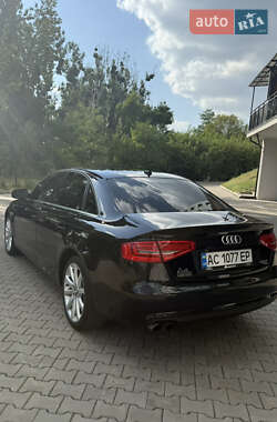 Седан Audi A4 2012 в 