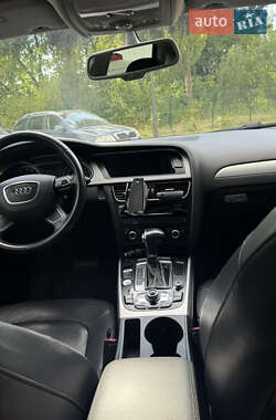 Седан Audi A4 2012 в 