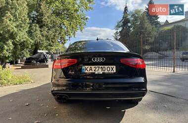 Седан Audi A4 2015 в 