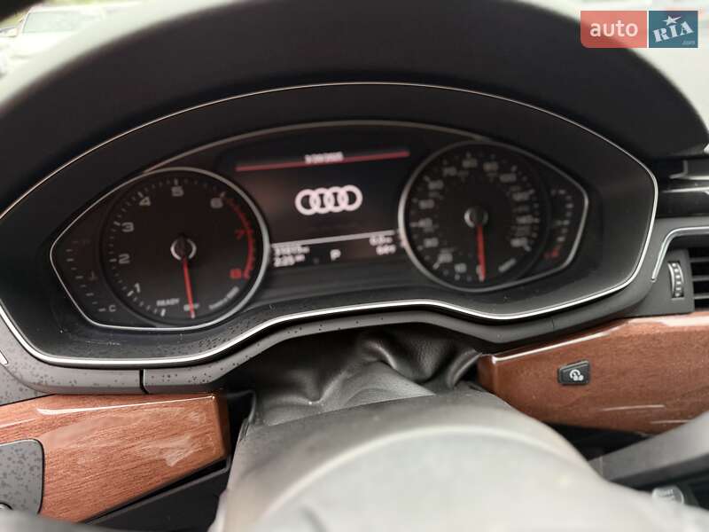 Седан Audi A4 2021 в Львові