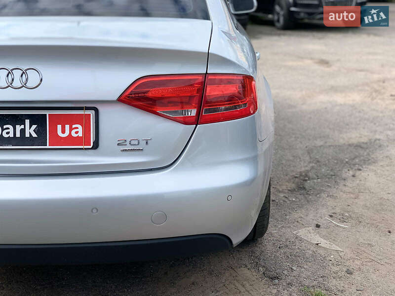 Седан Audi A4 2012 в Виннице