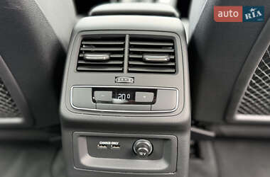 Седан Audi A4 2023 в 