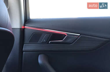 Седан Audi A4 2018 в 