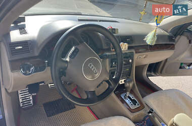 Седан Audi A4 2004 в 