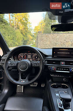 Универсал Audi A4 2016 в 