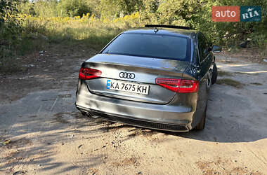 Седан Audi A4 2014 в Чайках