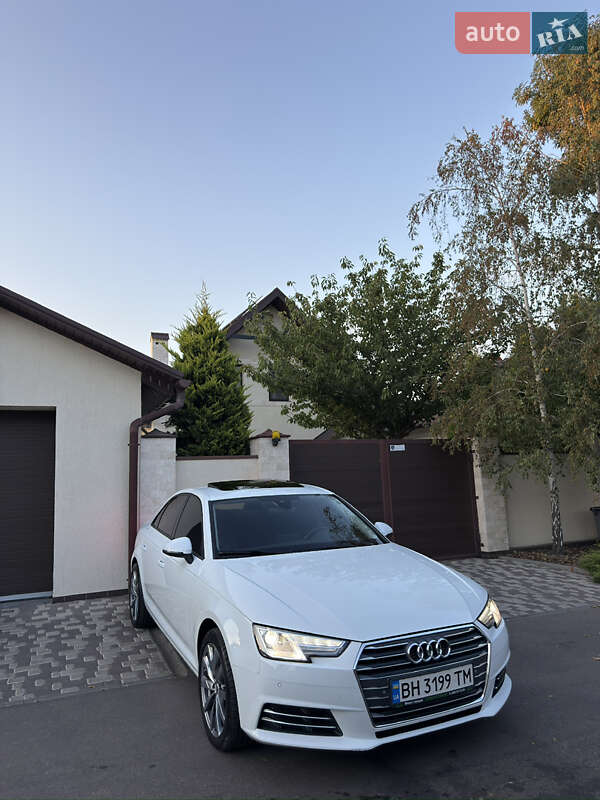 Седан Audi A4 2015 в Одессе
