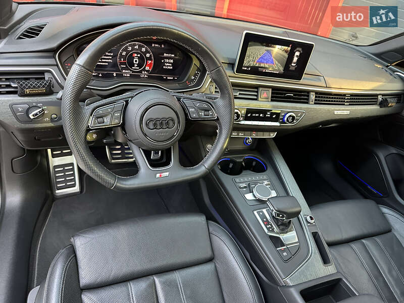Седан Audi A4 2017 в Львове