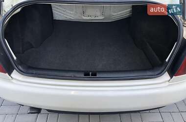 Седан Audi A4 1996 в 