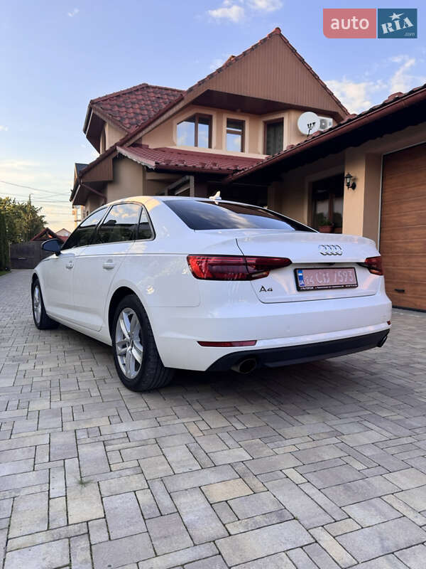 Седан Audi A4 2017 в Виноградове