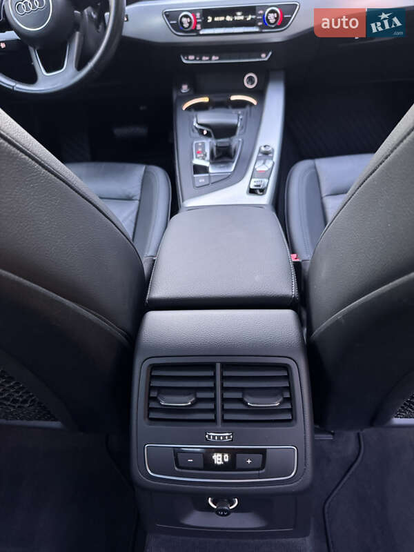 Седан Audi A4 2017 в Виноградове