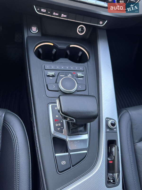 Седан Audi A4 2017 в Виноградове