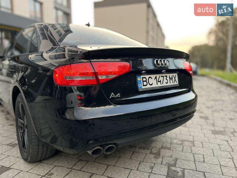 Седан Audi A4 2014 в Новояворовске