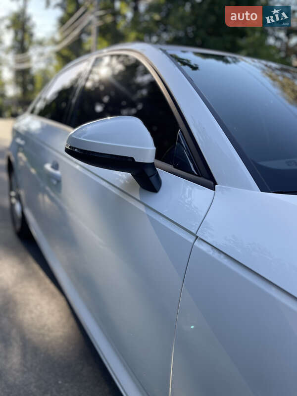 Седан Audi A4 2015 в Ірпені