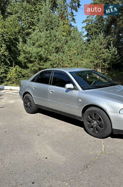 Седан Audi A4 1999 в 