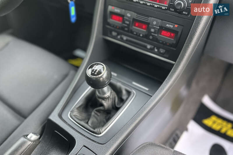 Седан Audi A4 2004 в Коломиї
