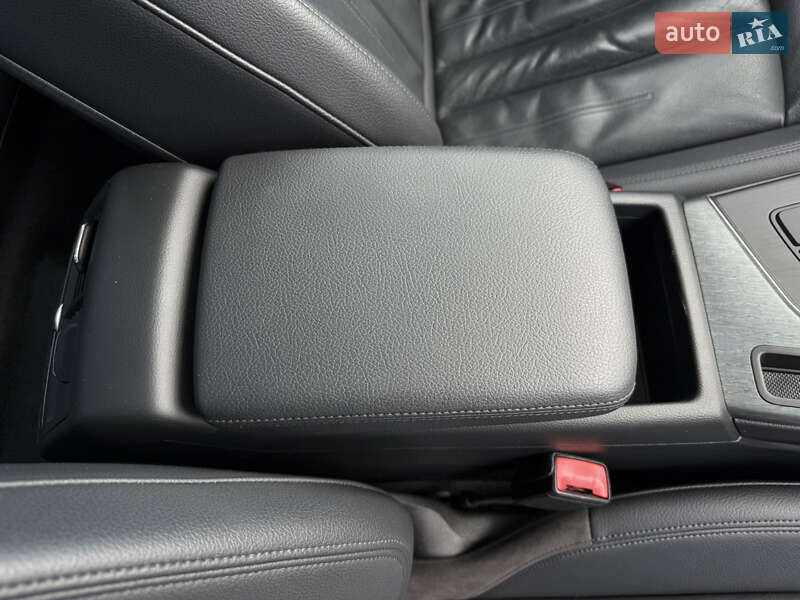 Седан Audi A4 2017 в Києві