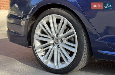 Седан Audi A4 2016 в 