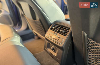 Седан Audi A4 2016 в 
