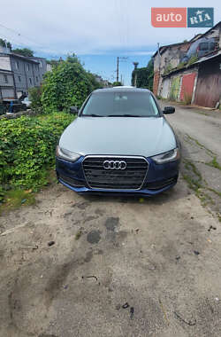 Седан Audi A4 2015 в 