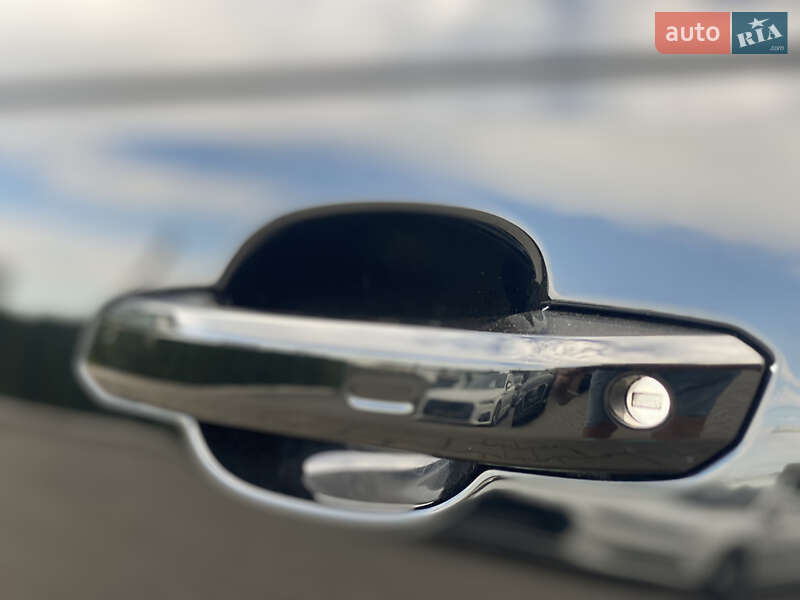 Седан Audi A4 2019 в Луцке