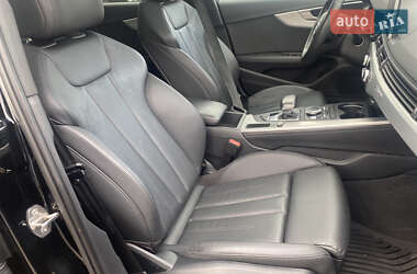 Седан Audi A4 2019 в 
