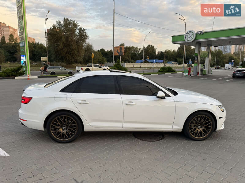 Седан Audi A4 2016 в Киеве