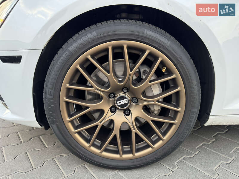 Седан Audi A4 2016 в Киеве