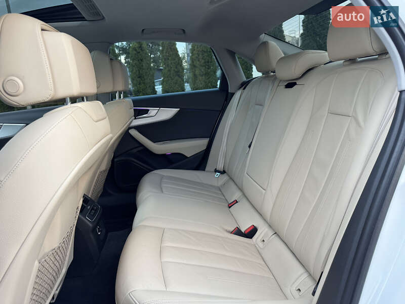 Седан Audi A4 2016 в Киеве