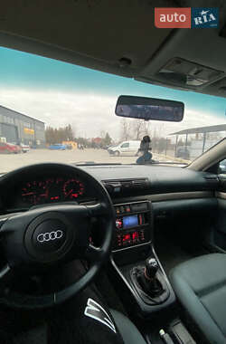 Седан Audi A4 1999 в Калуші