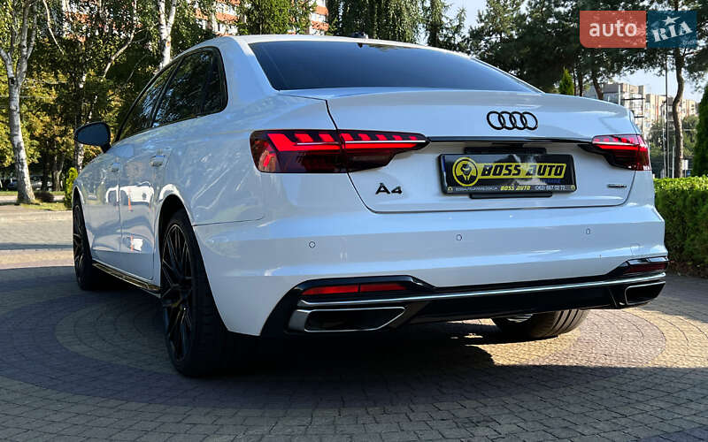 Седан Audi A4 2023 в Львове