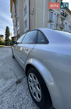 Седан Audi A4 2001 в 