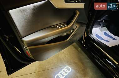 Седан Audi A4 2017 в 