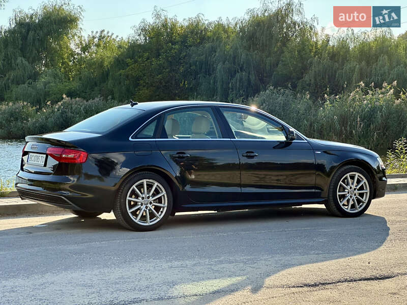 Седан Audi A4 2013 в Львове