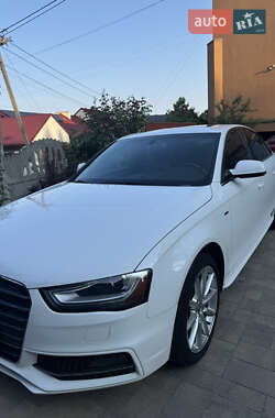 Седан Audi A4 2015 в Львове