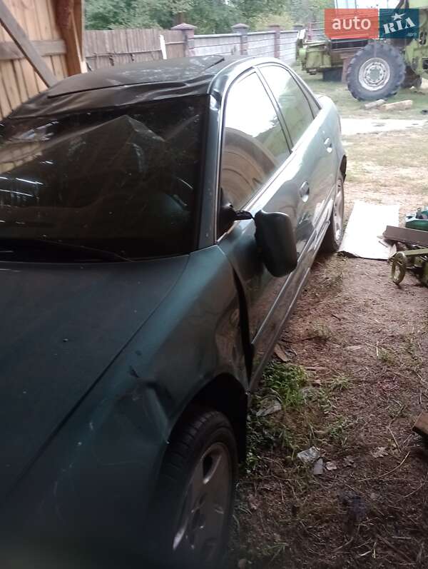 Седан Audi A4 1999 в Березному