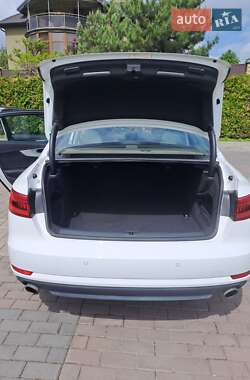 Седан Audi A4 2016 в 