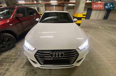 Седан Audi A4 2017 в 