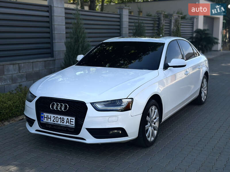 Седан Audi A4 2012 в Одессе