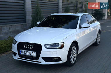 Седан Audi A4 2012 в 