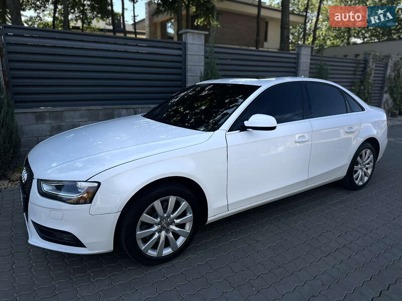 Седан Audi A4 2012 в Одессе