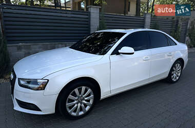 Седан Audi A4 2012 в 