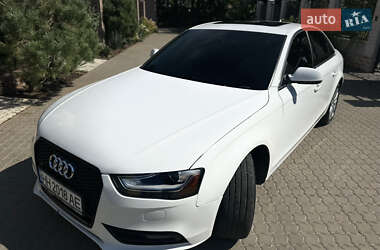 Седан Audi A4 2012 в 