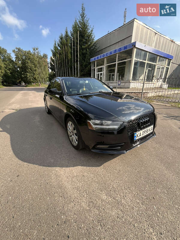 Седан Audi A4 2013 в Сумах