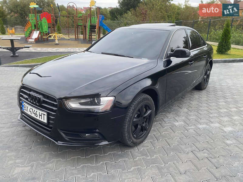 Седан Audi A4 2012 в 